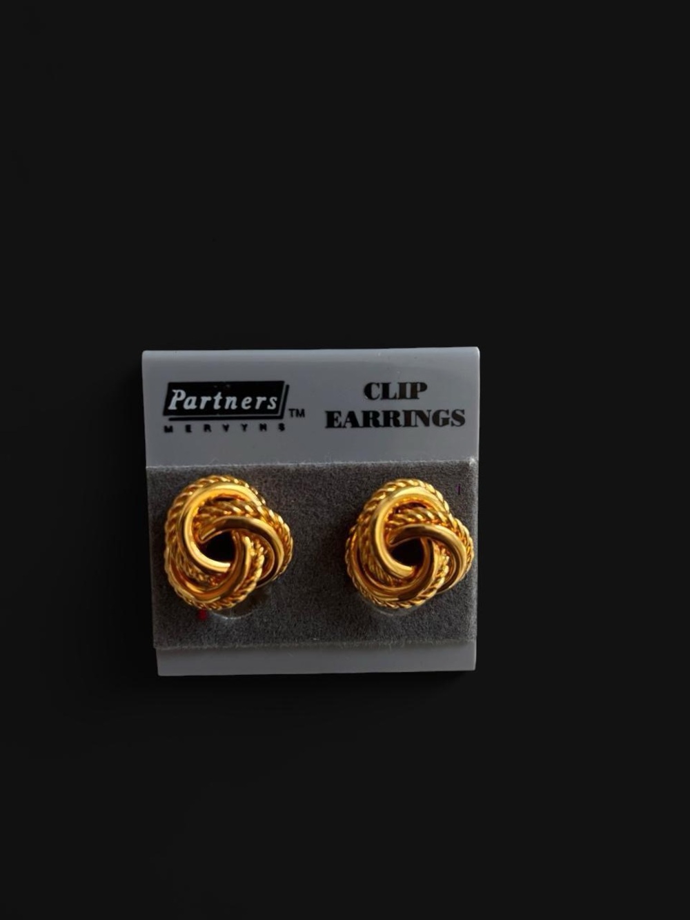 ✨Vintage Gold rope knot clip earrings✨